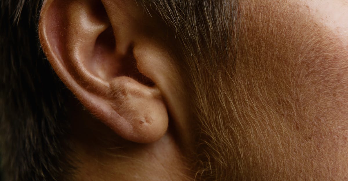 5 Home Remedies for Ear Wax Removal